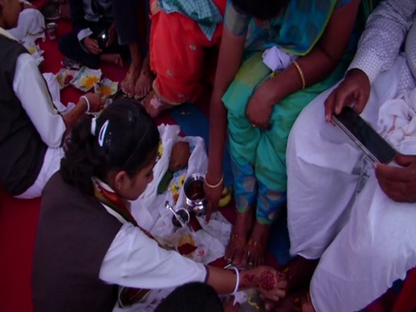 Students Perform Pada Puja In Shivamogga To Celebrate New Year National students perform pada puja in shivamogga to celebrate new year national