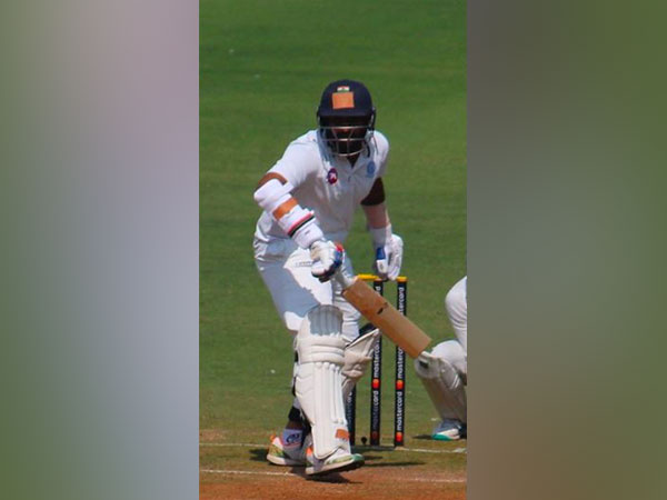 Hanuma Vihari revives Sydney Test memories, bats with one hand during Ranji match after wrist injury
