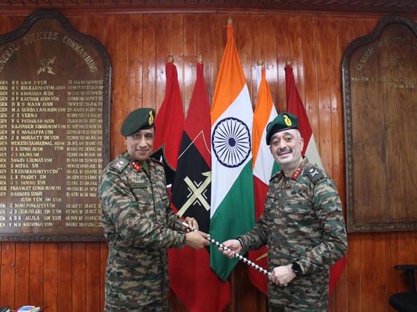 Major Gen Girish Kalia takes charge as GOC of Army's Vajr Division