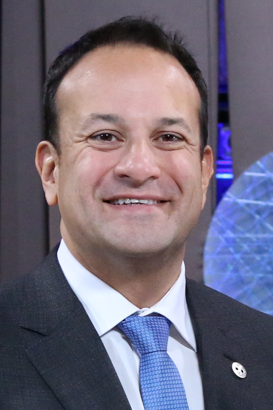 UPDATE 1-Brexit: Irish PM says no backstop as bad for Ireland as no deal