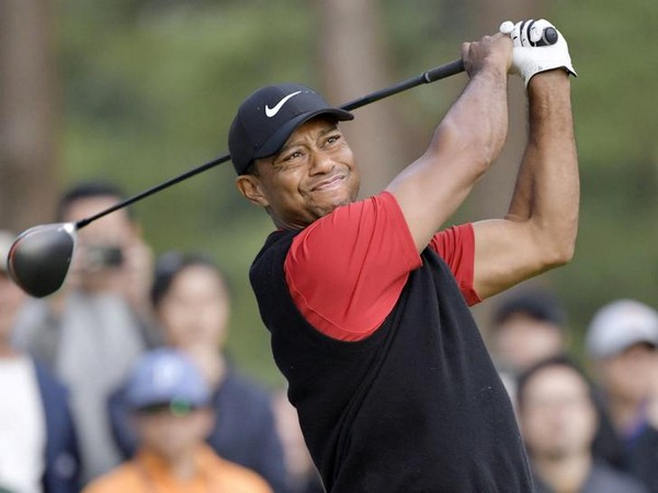 Tiger Woods says he's all about majors, a Mickelson rebuke