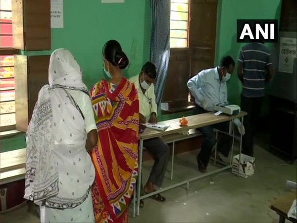 Bengal polls: Vital tea garden workers' votes hinge on minimum