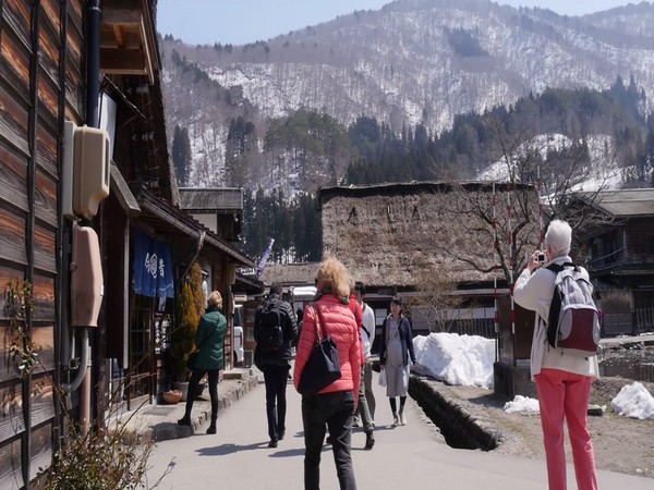 Shirakawa-go Tourist Association