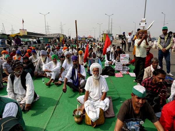 Farmers protest outside venue of BJP meeting in Ludhiana