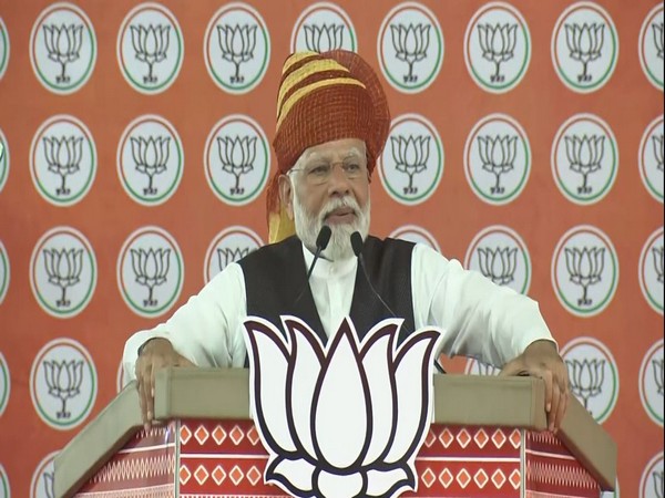 Today's New India gives a dose to terrorists instead of sending dossiers: PM Modi at poll rally
