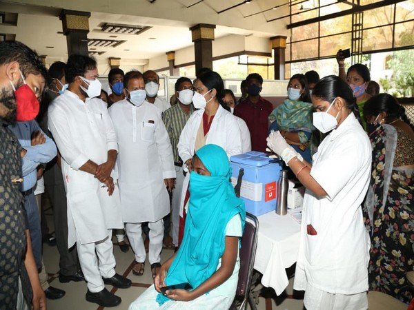 Union Minister G Kishan Reddy inspects COVID-19 vaccination facilities in Hyderabad