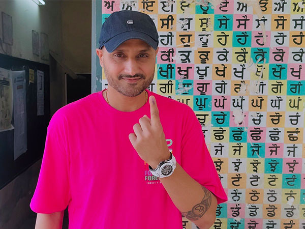 Harbhajan Singh cast his vote in last and final phase of Lok Sabha Elections 2024