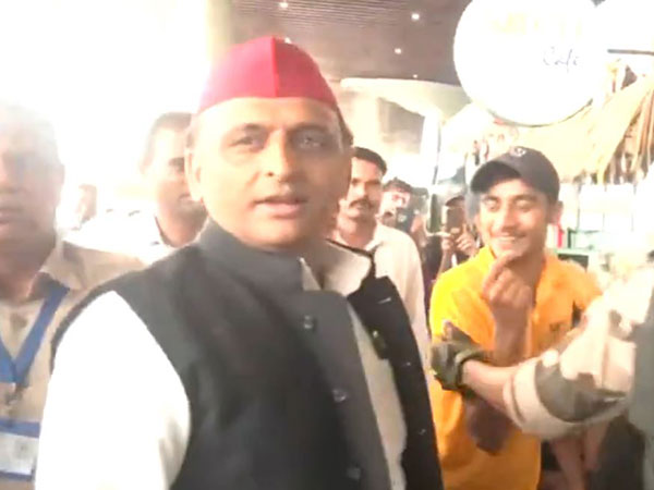 Samajwadi Party chief Akhilesh Yadav leaves for Delhi to attend meeting of INDIA bloc leaders