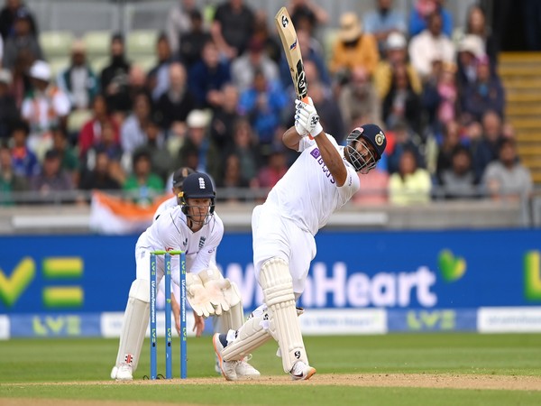Cricket-Pant falls after scoring fifty, India's lead swells at Edgbaston