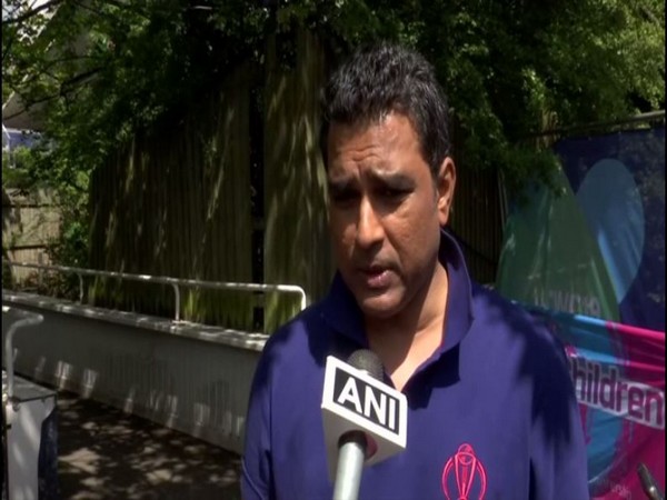 Reinstate me as IPL commentator, Manjrekar tells BCCI