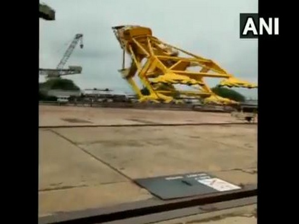 Crane collapse: Out of 11 dead, 4 were HSL staffers, 7 contract workers
