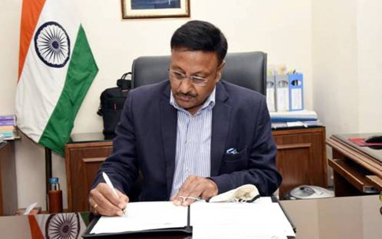 Rajiv Kumar assumes charge as new Election Commissioner of India