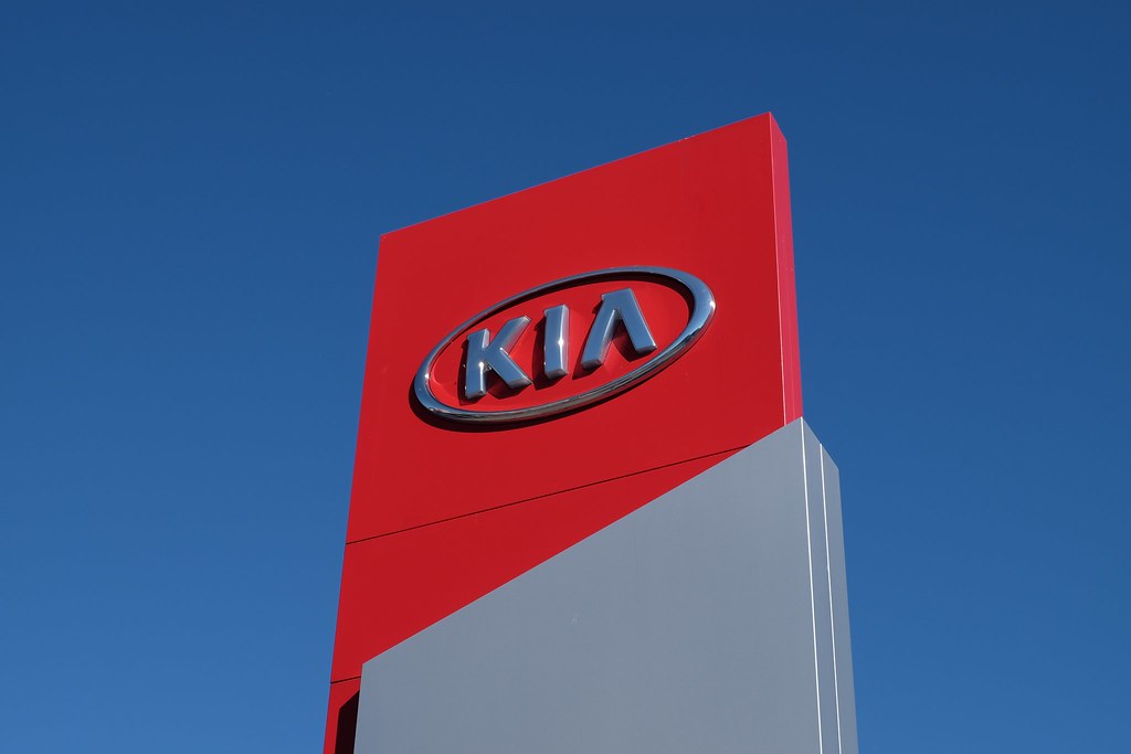 Kia India garners 7,738 bookings for Carens in one day