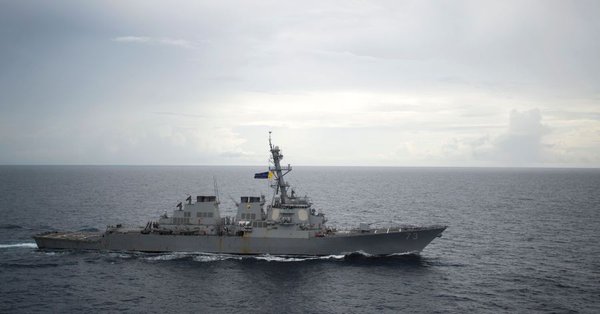 US warship sails close to the disputed island in South China Sea, rises tensions