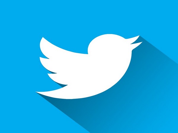 We've now fixed this: Twitter says services restored for users facing issues