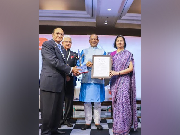 Dr Raghupati Singhania conferred the 'Lifetime Achievement Award 2022' by PHD Chamber of Commerce and Industry