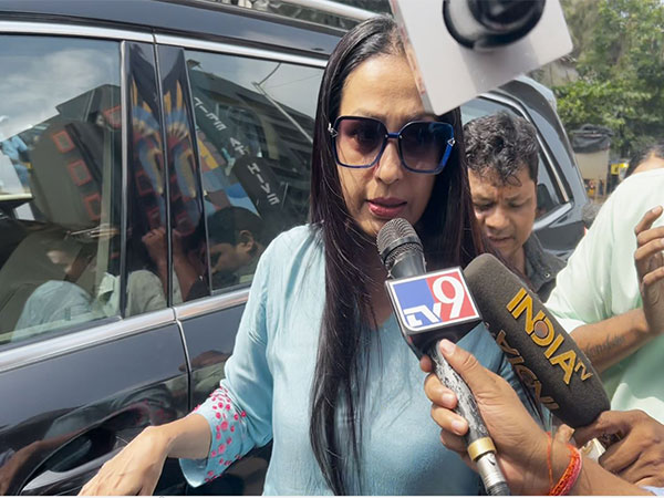 Govinda Injured by Accidental Gunshot, Kashmera Shah Visits Hospital