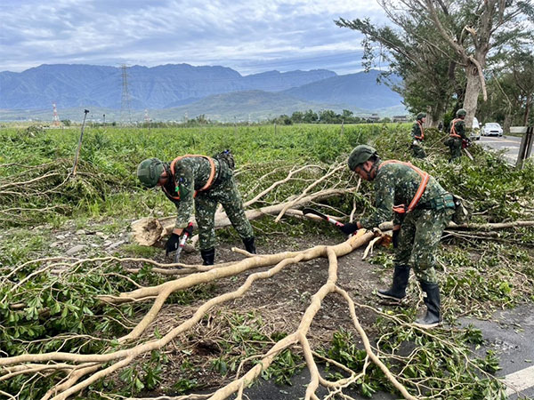 Typhoon Kong-rey Devastates Taiwan: Lives Lost and Thousands Displaced