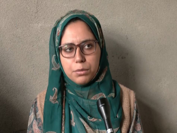 Srinagar's Rising Star: Iqra Farooq Secures Second Place in JKAS 2023