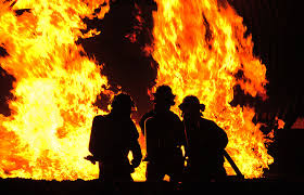 Fire destroys four shops in Thane district