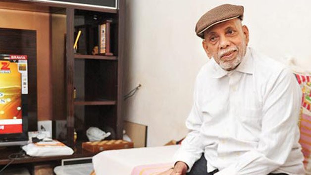 Ramakant Achrekar Sachin's childhood coach dies at 87