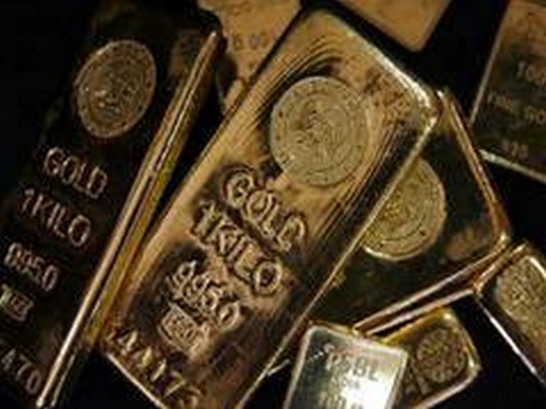 Gold worth Rs 6.42 lakh seized at airport