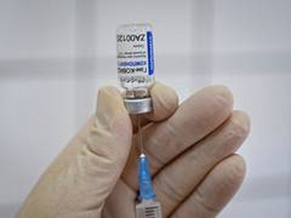 Ukrainian firm applies to make Russia's COVID-19 vaccine, sparking political dilemma