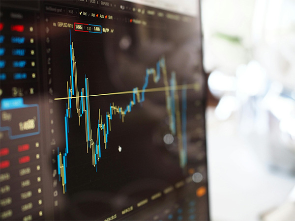 US Markets Lead the Charge: 2024 Rings in Robust Global Financial Success