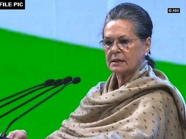 Sonia approves new city Congress committees in 3 UP districts