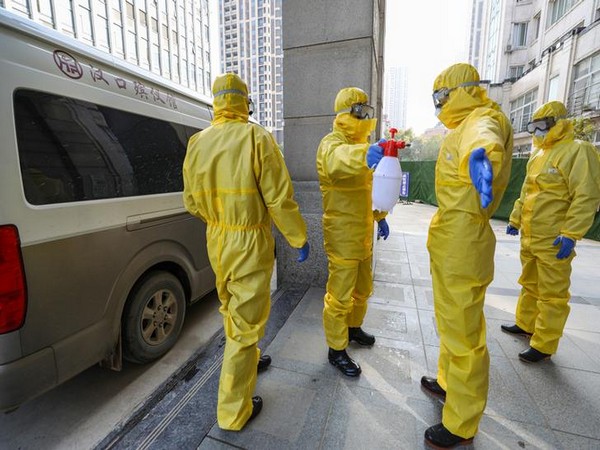 Hong Kong medical workers strike to urge closure of China border to block virus