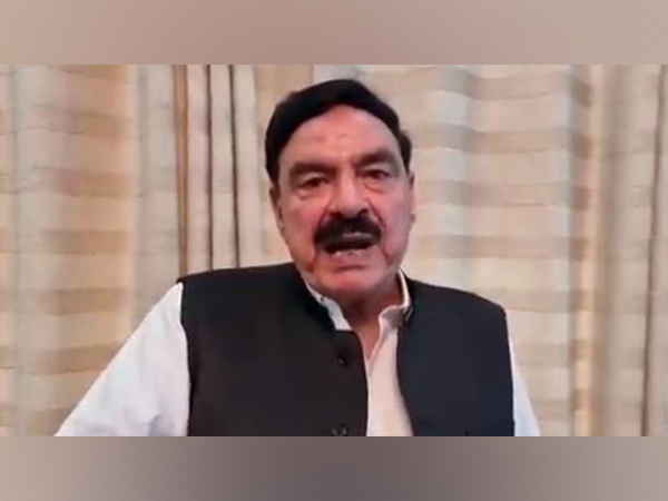 Islamabad court sends Sheikh Rashid for 2-day physical remand over allegations against Zardari 