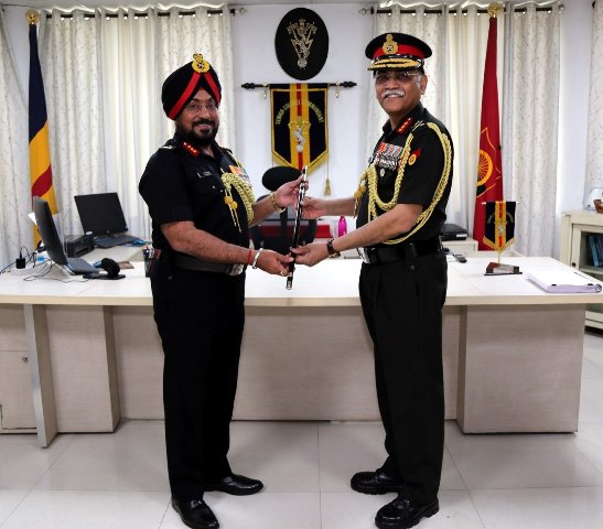 Lt Gen JS Sidana takes over as 33rd DG of Electronics & Mechanical Engineers
