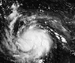 Storm Zeta lashes Mexico, churns toward U.S. Gulf Coast