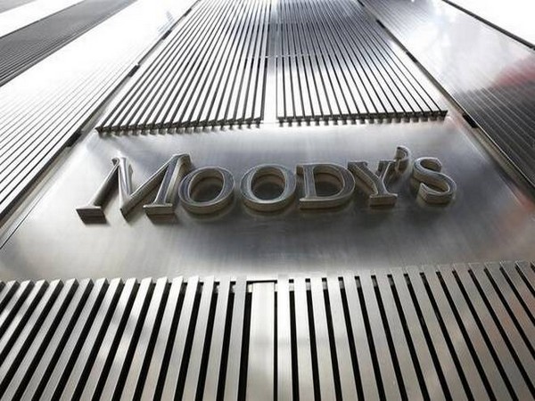 Moody's downgrades India's ratings to Baa3, maintains negative outlook