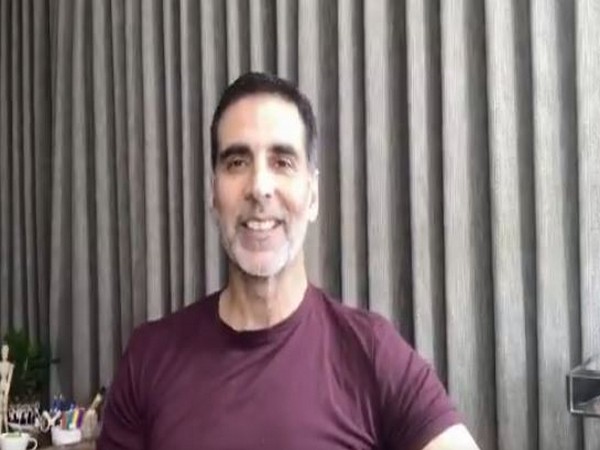 Akshay shares BMC guidelines to stay safe from 'guest cyclone Nisarga'