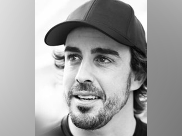 Fernando Alonso signs multi-year deal with Aston Martin; to join in 2023 as Sebastian Vettel's replacement