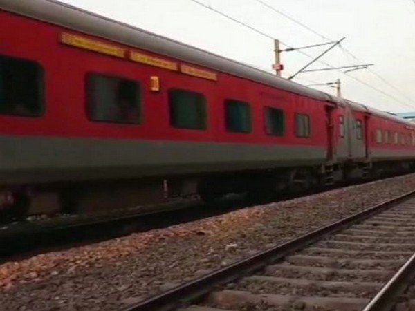 Patna-New Delhi Special train runs at 130 km/h between Patna, DDU junction