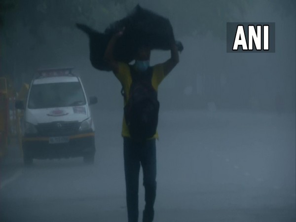 Rain lashes parts of Delhi-NCR 