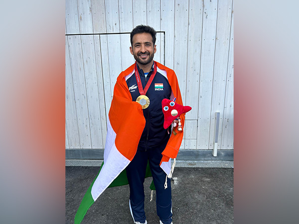 Nitesh Kumar Secures Gold at Paris Paralympics, Parents Emotional