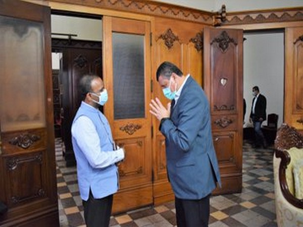 Guatemala's Vice President Guillermo Castillo Reyes pays tribute to Gandhi