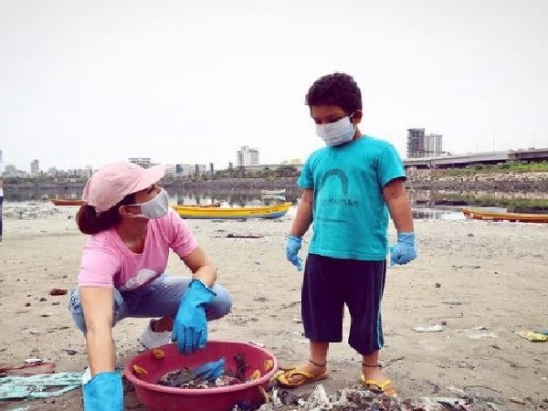 Jacqueline Fernandez goes beach cleaning as Swachh Bharat Abhiyan turns 4