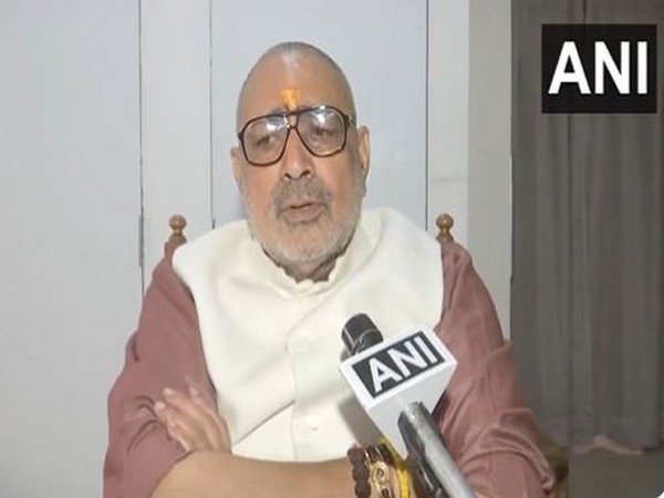 Giriraj Singh Rips Into Congress, Urges Apology for 'False Promises'