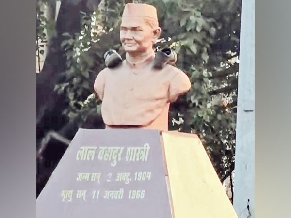 Outrage in Bhopal: Vandals Deface Lal Bahadur Shastri Statue