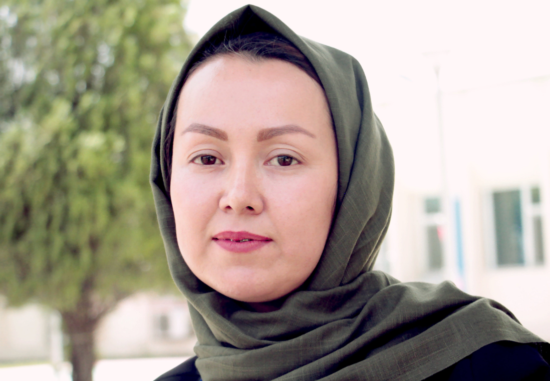 FEATURE-Afghan women brave rockets for rights