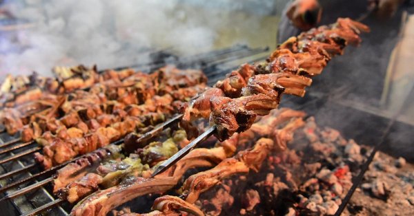 Chewing the fat with Pakistan's BBQ masters