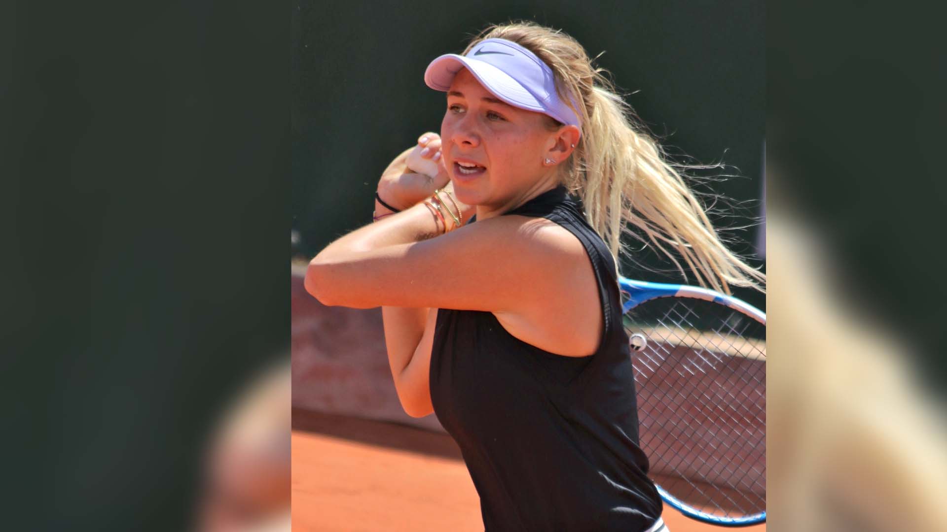 Amanda Anisimova Upsets Sabalenka to Reach National Bank Open Semifinals