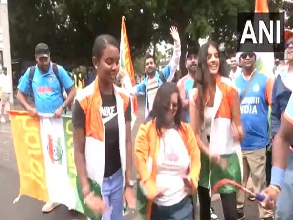 Cricket Fans Thrill as India and Australia Clash at Sydney