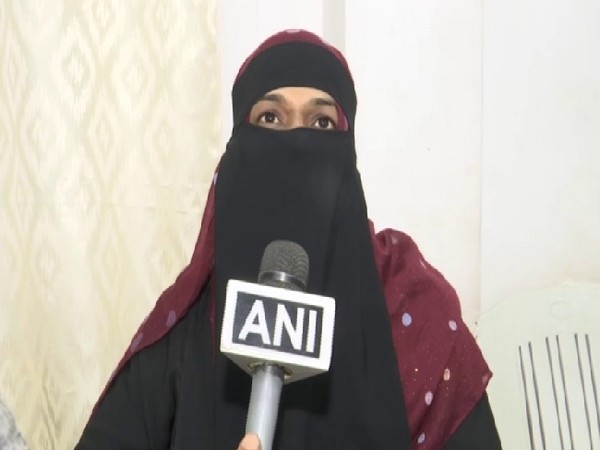 Hyderabad girl trafficked to Riyadh, mother asks govt's help to bring her back