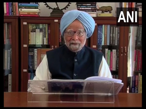  Unemployment is high, informal sector in shambles due to demonetisation : Former PM Manmohan Singh 