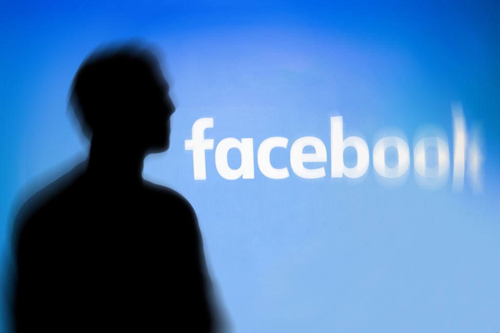 Facebook, Google under pressure over online content 